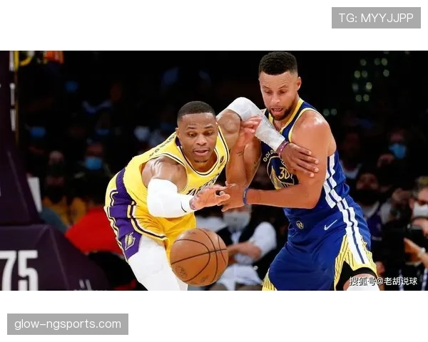 恩佐与克罗斯的中场组织效率与出球能力对比分析